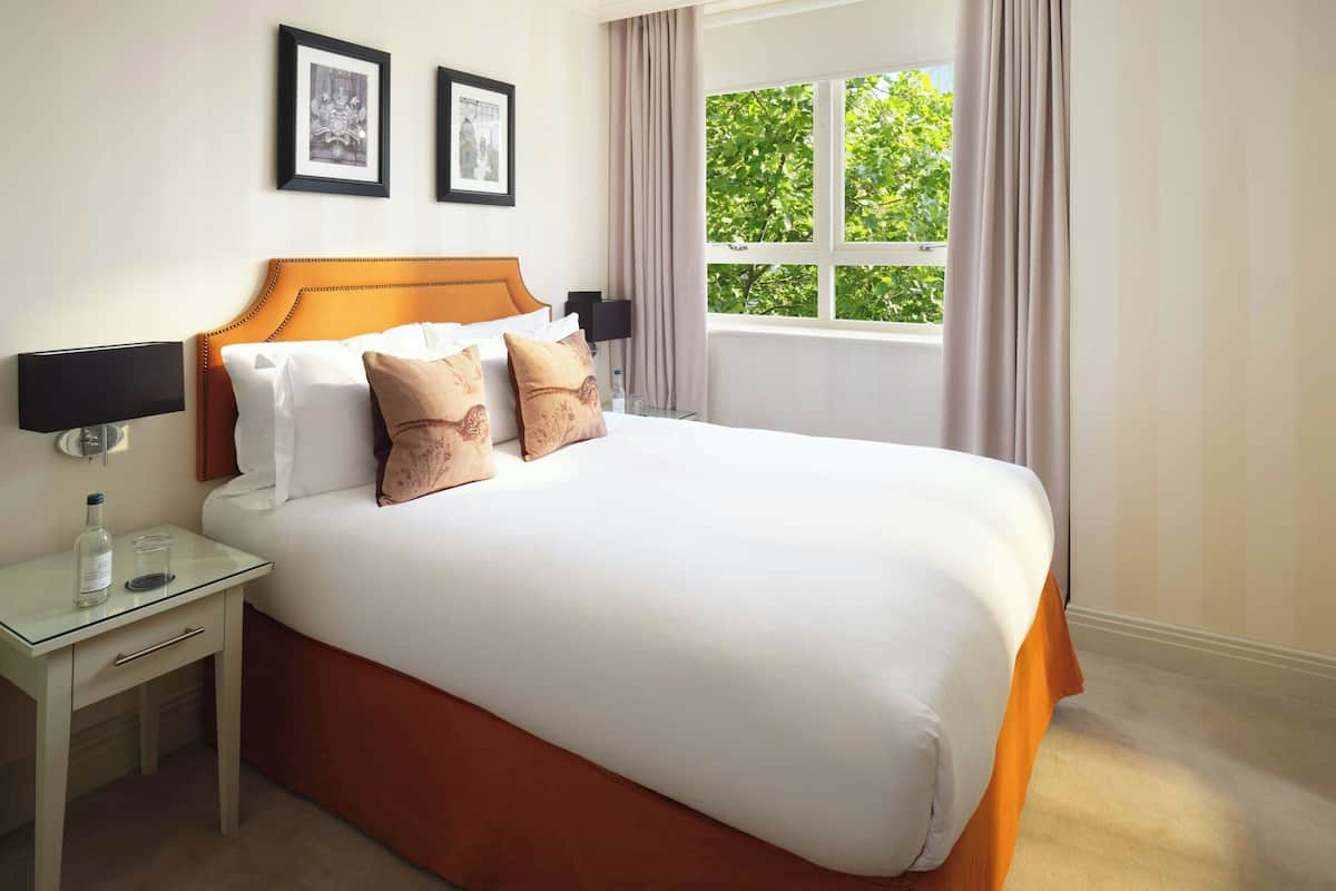 In-room safe, desk, blackout drapes, soundproofing