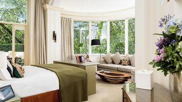 In-room safe, desk, blackout drapes, soundproofing