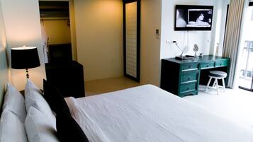 Junior Suite | In-room safe, blackout curtains, iron/ironing board