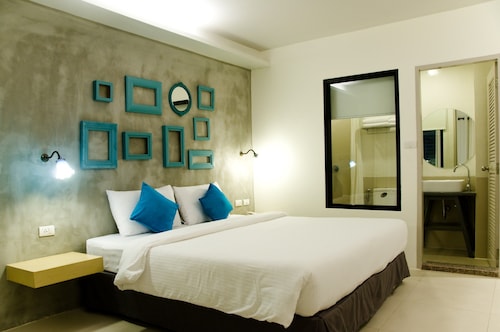 Acca Patong Apartments