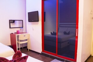 Family Room (No Window)