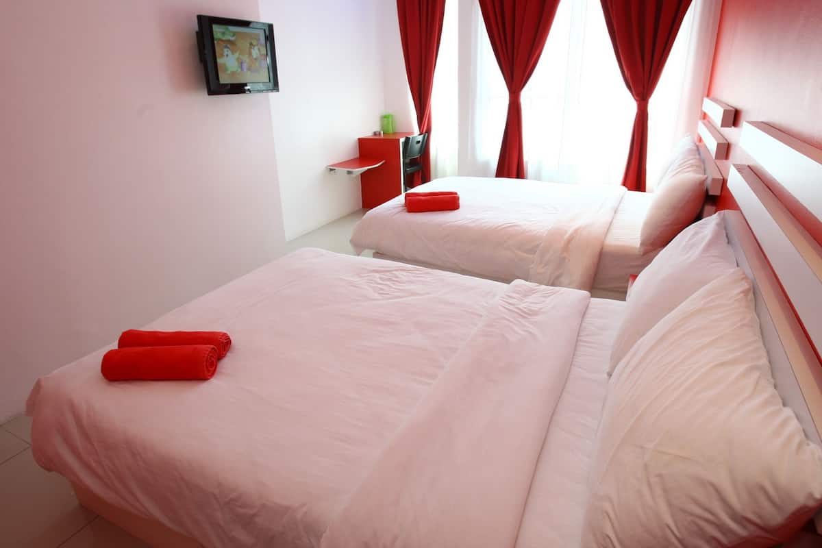 Family Room | Free WiFi