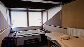 Tab spa persendirian