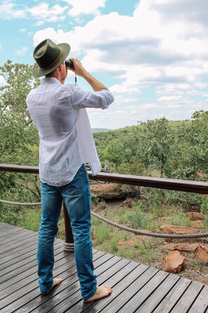 Classic Chalet | Premium bedding, minibar, in-room safe, desk - 57 Waterberg Lodge (Vaalwater)