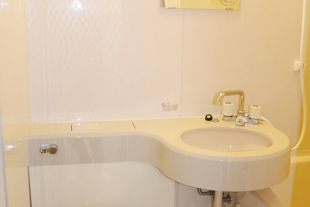 Bathroom | Hair dryer, towels