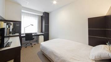 1 bedroom, down comforters, memory foam beds, minibar