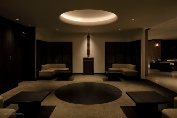 Lobby - Hanamurasaki (Kaga)