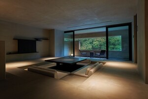 スイート | 羽毛の掛け布団、セーフティボックス (室内)、WiFi (無料)