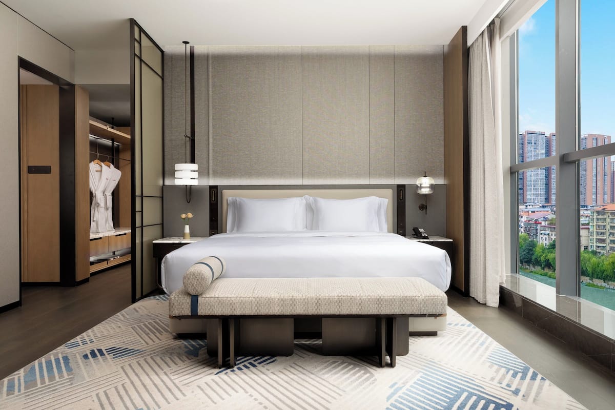 Suite, 1 Bedroom, River View (Living Area) | Minibar, free wired internet