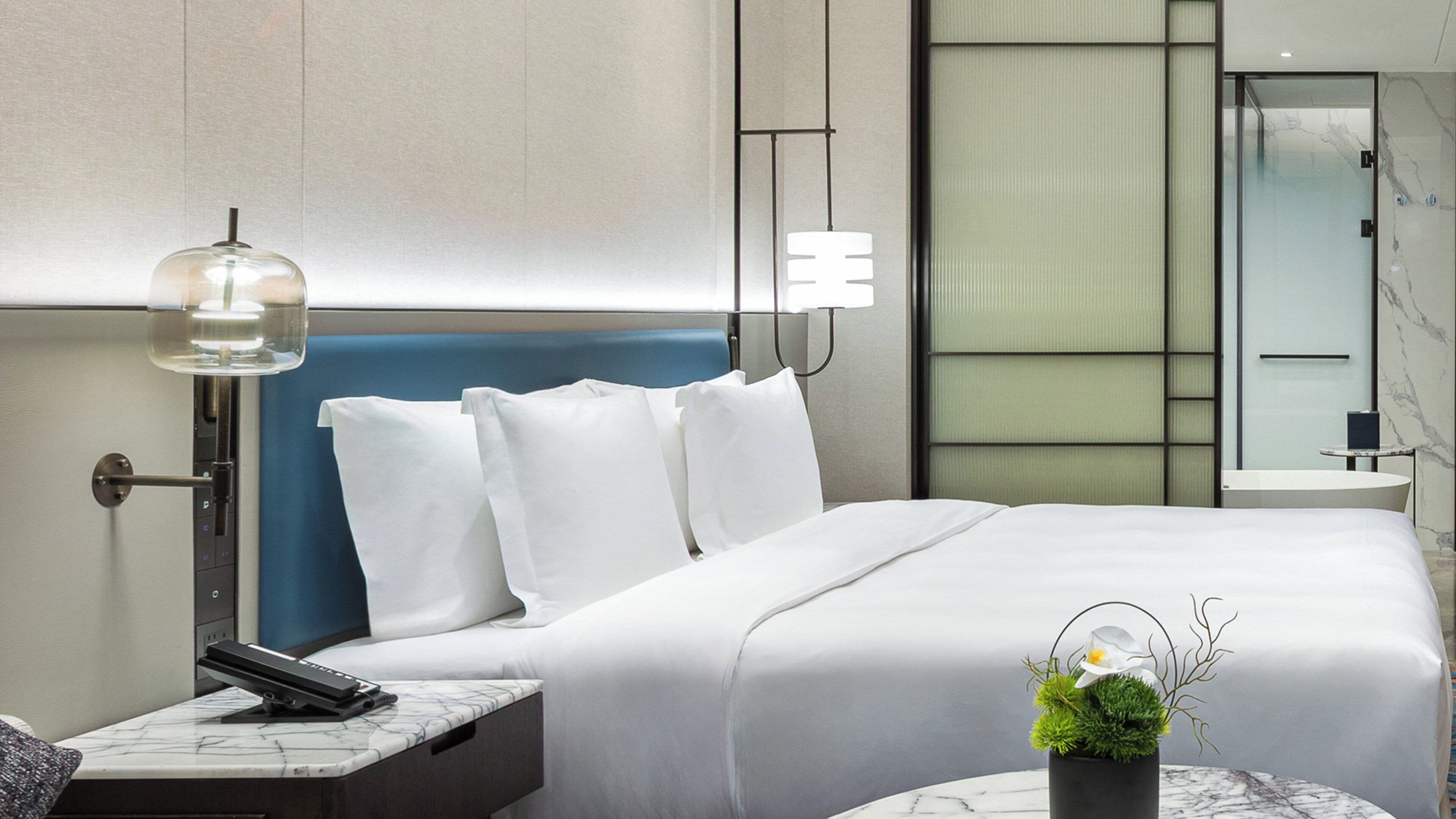 Minibar, Internet gratuit par câble