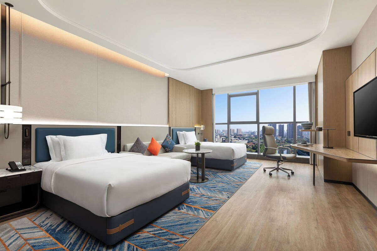 Premium Room, 2 Double Beds, River View | Minibar