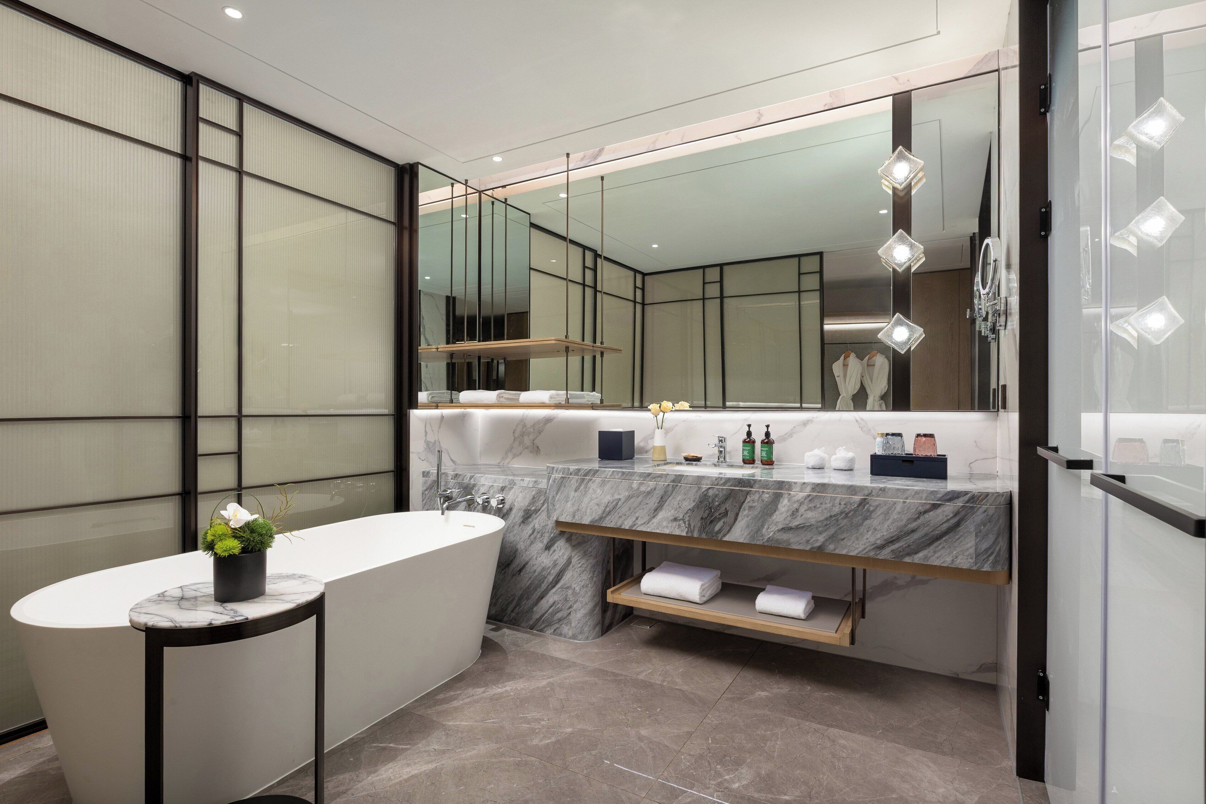 ห้องพรีเมียม, เตียงคิงไซส์ 1 เตียง, วิวแม่น้ำ | มินิบาร์, อินเทอร์เน็ตแบบใช้สาย (ฟรี)