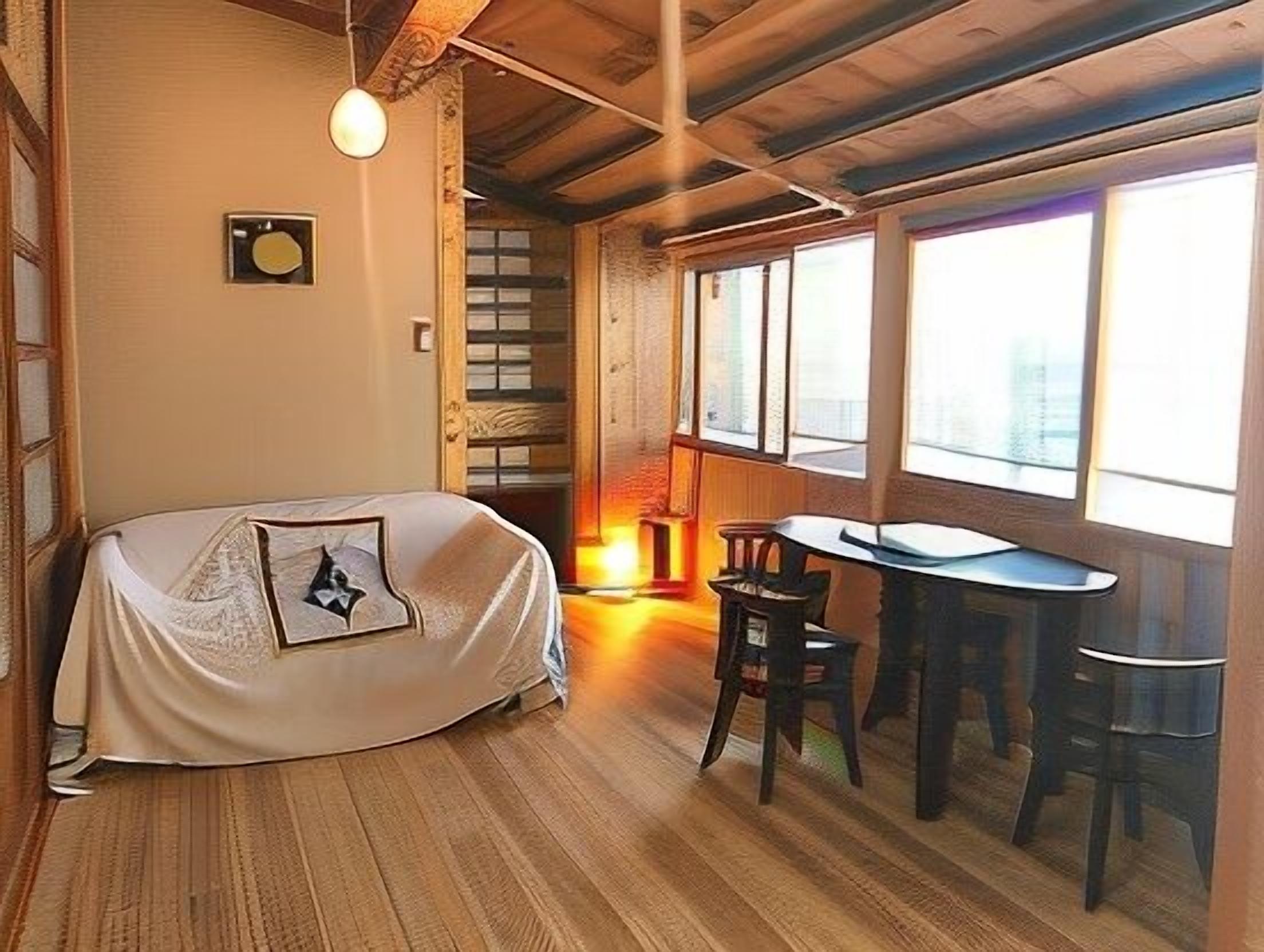 Iron/ironing board, free WiFi