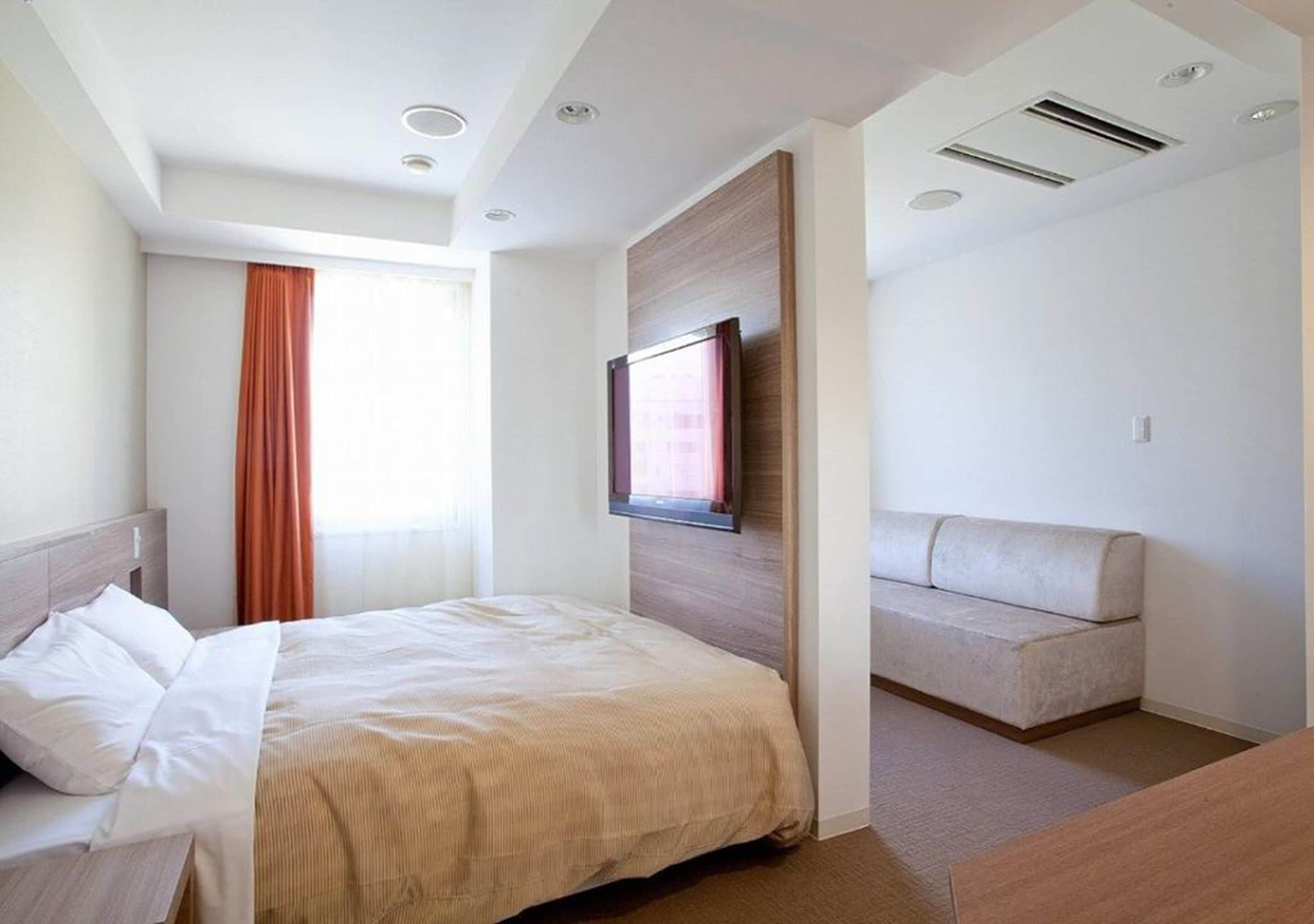 Ropa de cama de alta calidad, camas Select Comfort y escritorio 