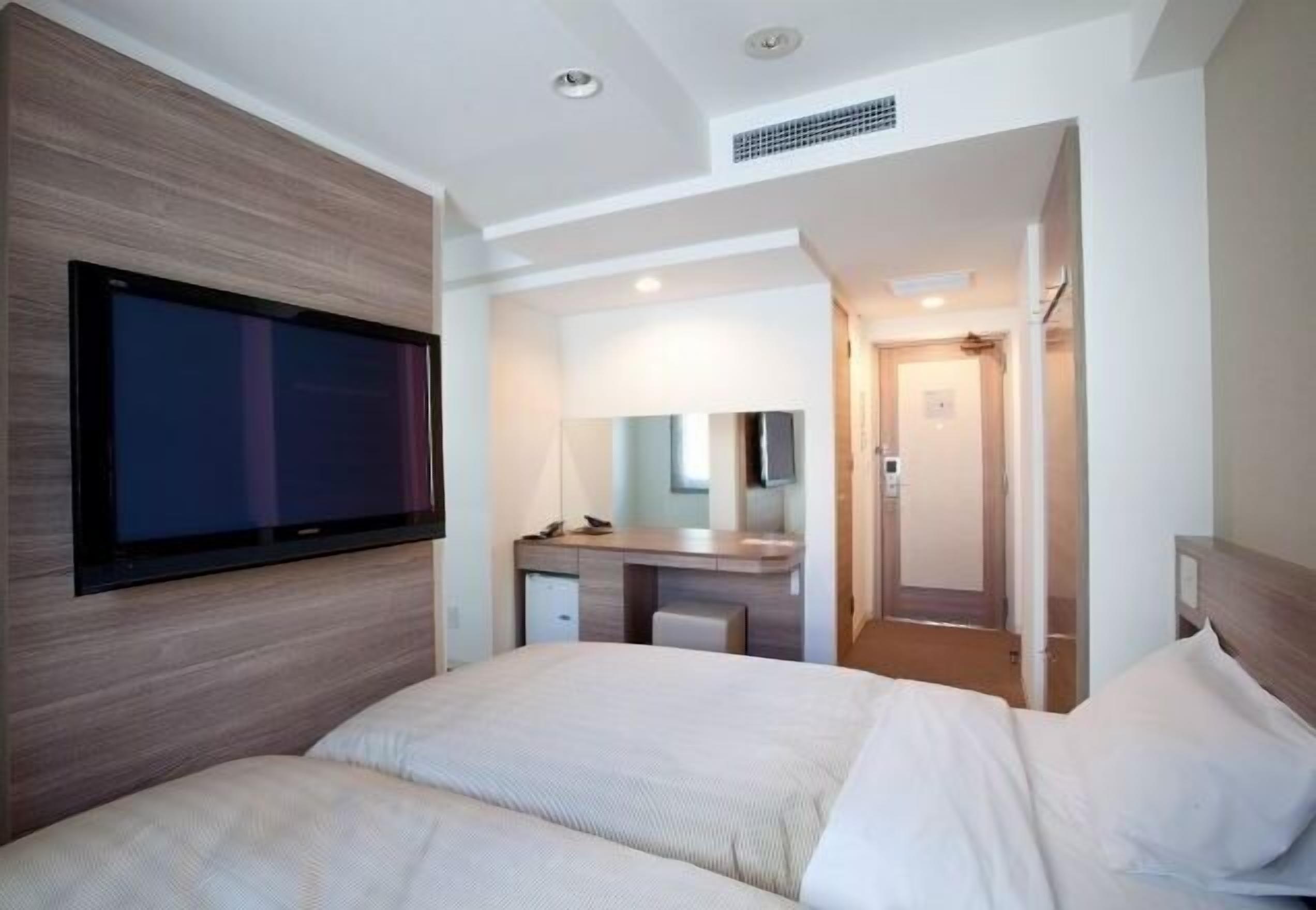 Ropa de cama de alta calidad, camas Select Comfort y escritorio 