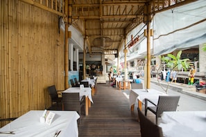 Lunch and dinner served  - Maharani Beach Hotel (Kuta)