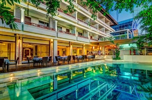 Exterior detail - Maharani Beach Hotel (Kuta)