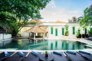 Piscina a l'aire lliure 