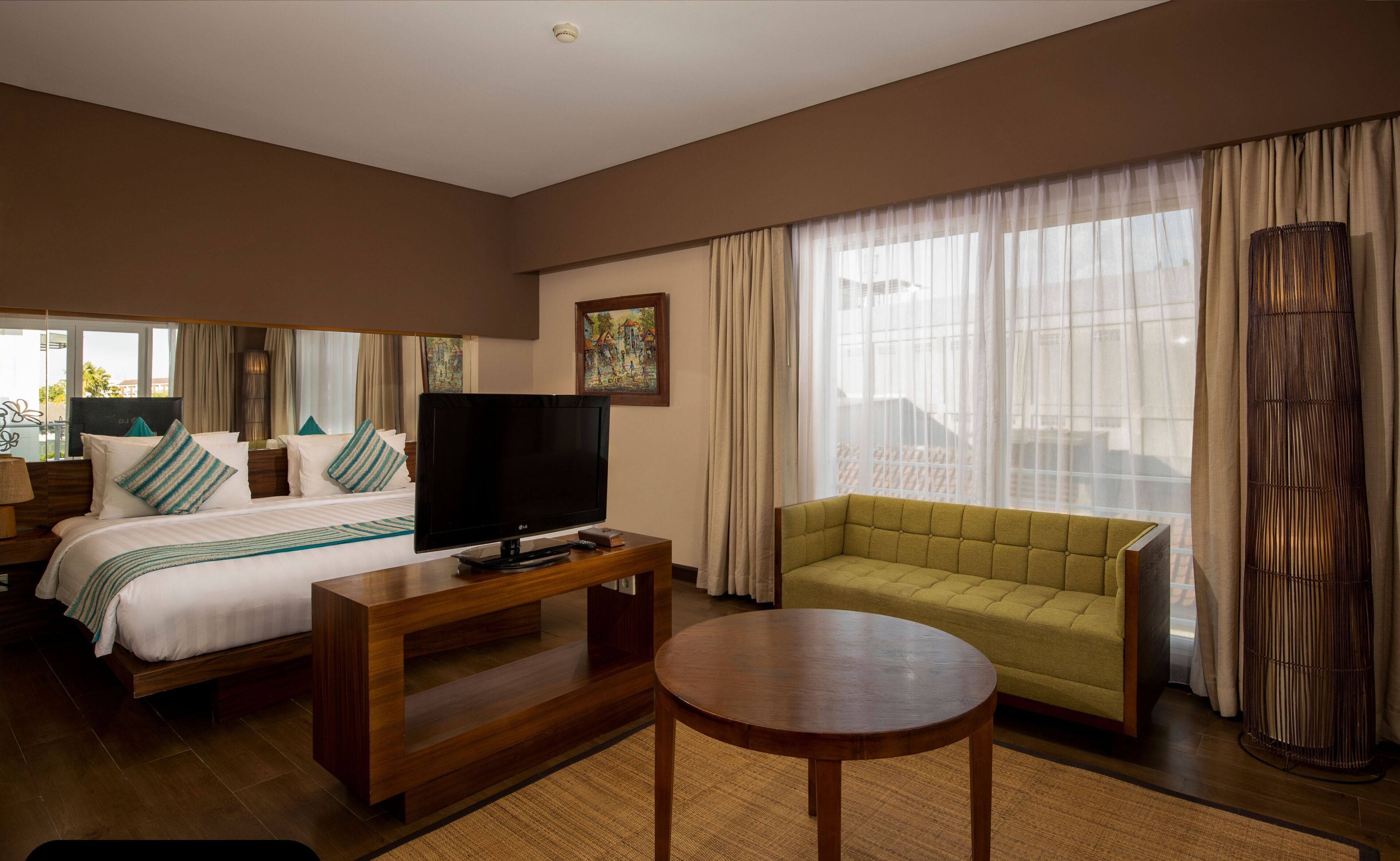 Suite Junior | 1 camera, minibar, una cassaforte in camera, una scrivania