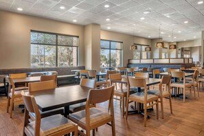 Desayuno buffet incluido todos los días