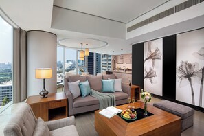 Premier-huoneisto, 3 makuuhuonetta, keittiö, kaupunkinäköala | Olohuone | Taulutelevisio, DVD-soitin