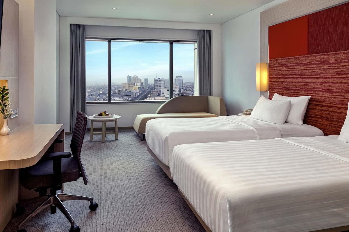 Phòng Deluxe, 2 giường đơn | Két bảo mật tại phòng, bàn, khu vực làm việc phù hợp cho laptop