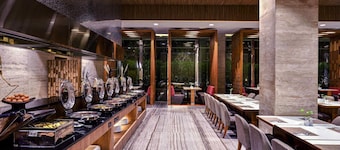 Grand Mercure Jakarta Harmoni
