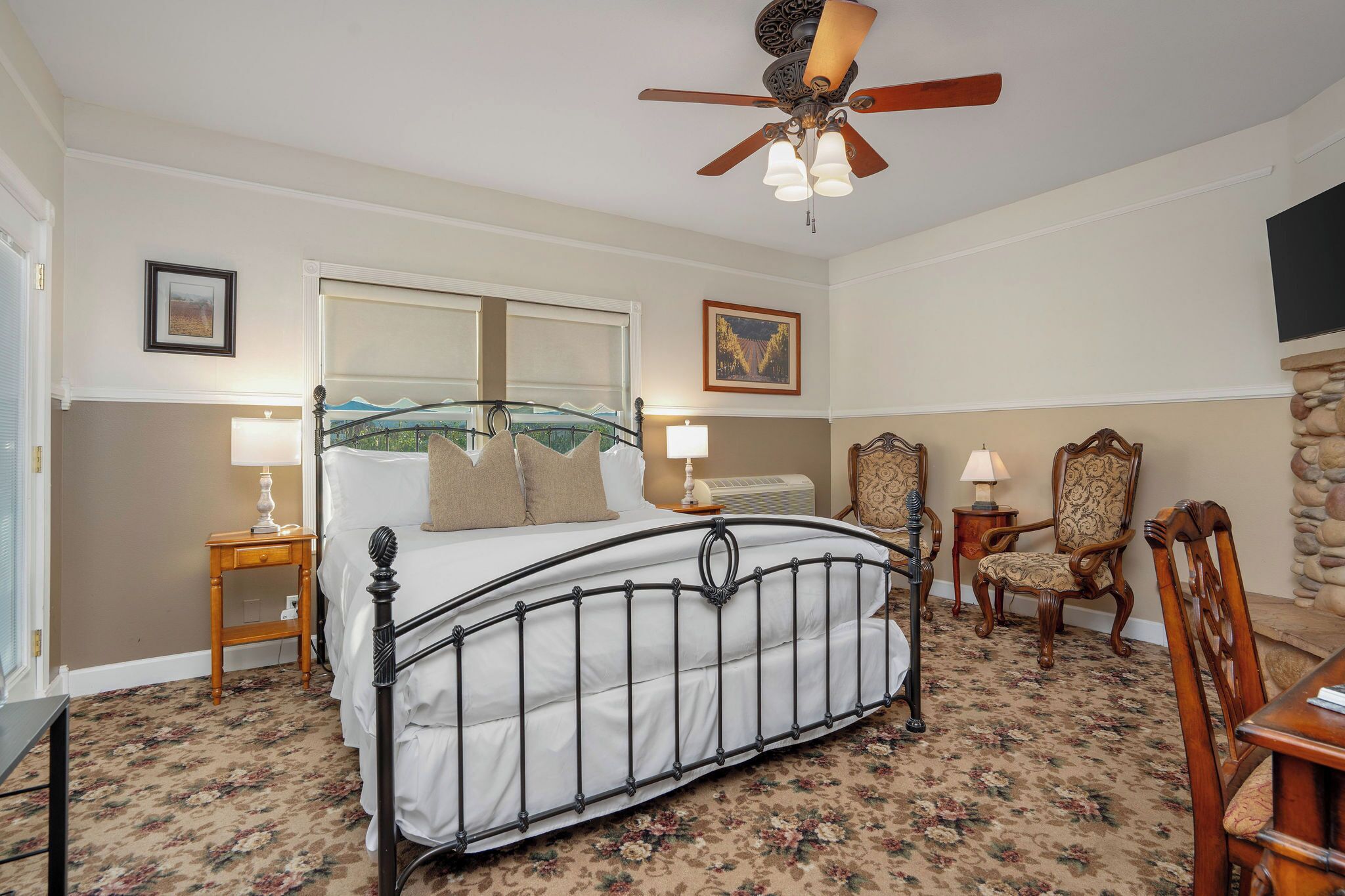 Lincourt | Egyptian cotton sheets, premium bedding, pillowtop beds, minibar