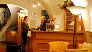 Unclassified image, 2 of 43, button - Hotel Lamm (Vipiteno)