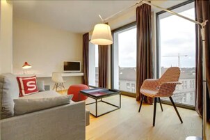 Suite | Living room | Flat-screen TV, iPod dock