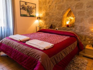 Doppelzimmer | Hochwertige Bettwaren, Zimmersafe, Babybetten, kostenloses WLAN