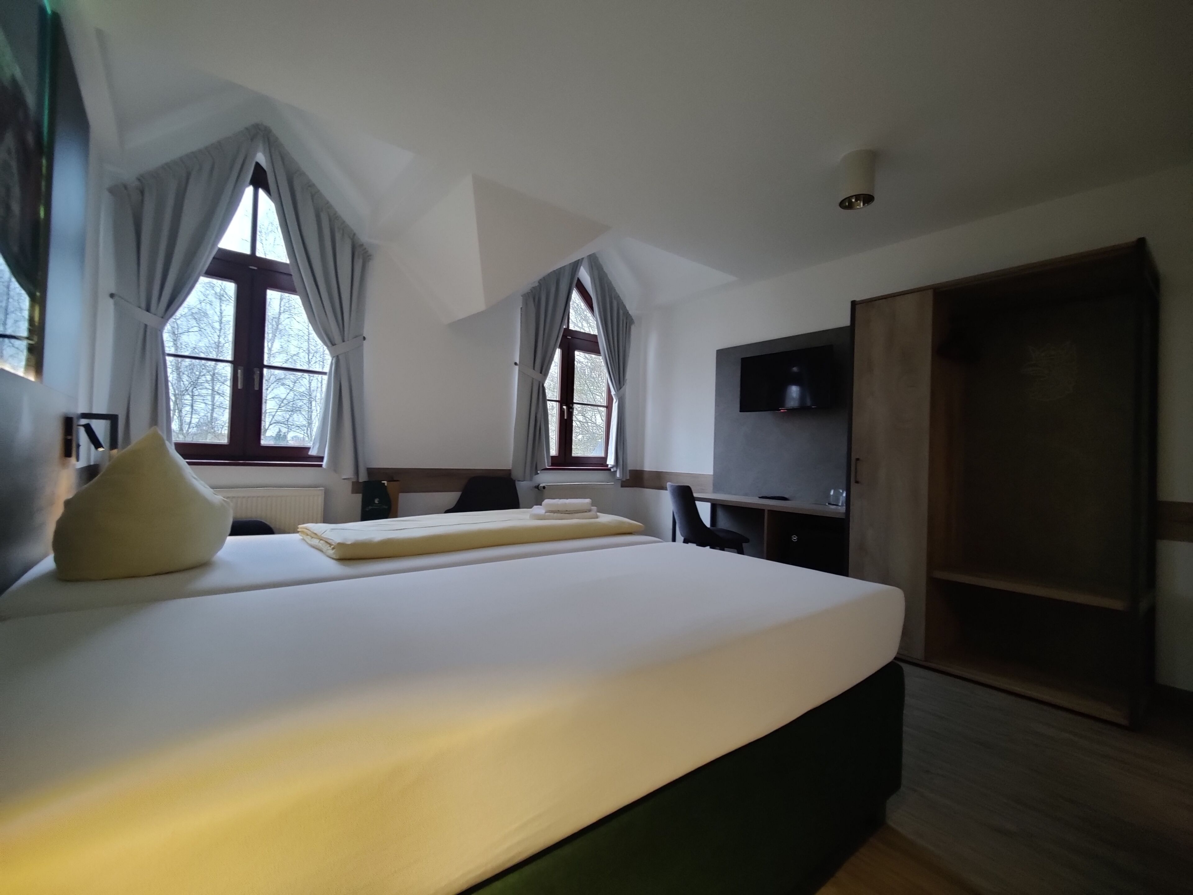 standard room, 1 single bed | 1 bedroom, premium bedding, minibar, individually decorated