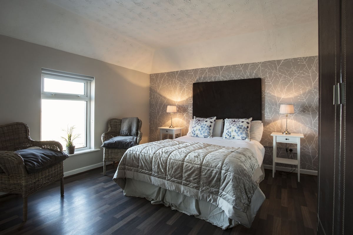 Basic Double Room, Sea View | Desk, iron/ironing board, free WiFi, bed sheets