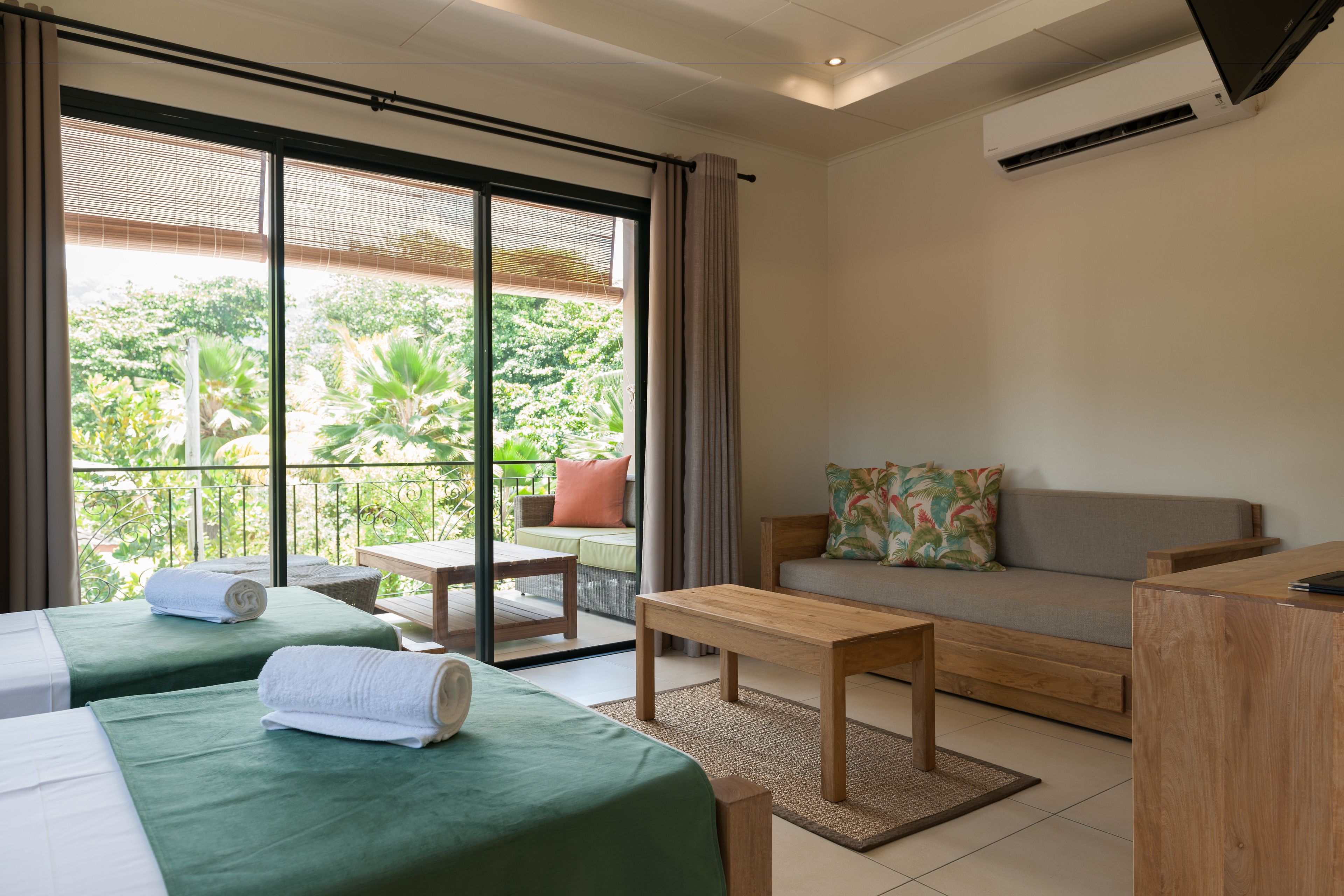 21-inch flat-screen tv with cable channels, tv