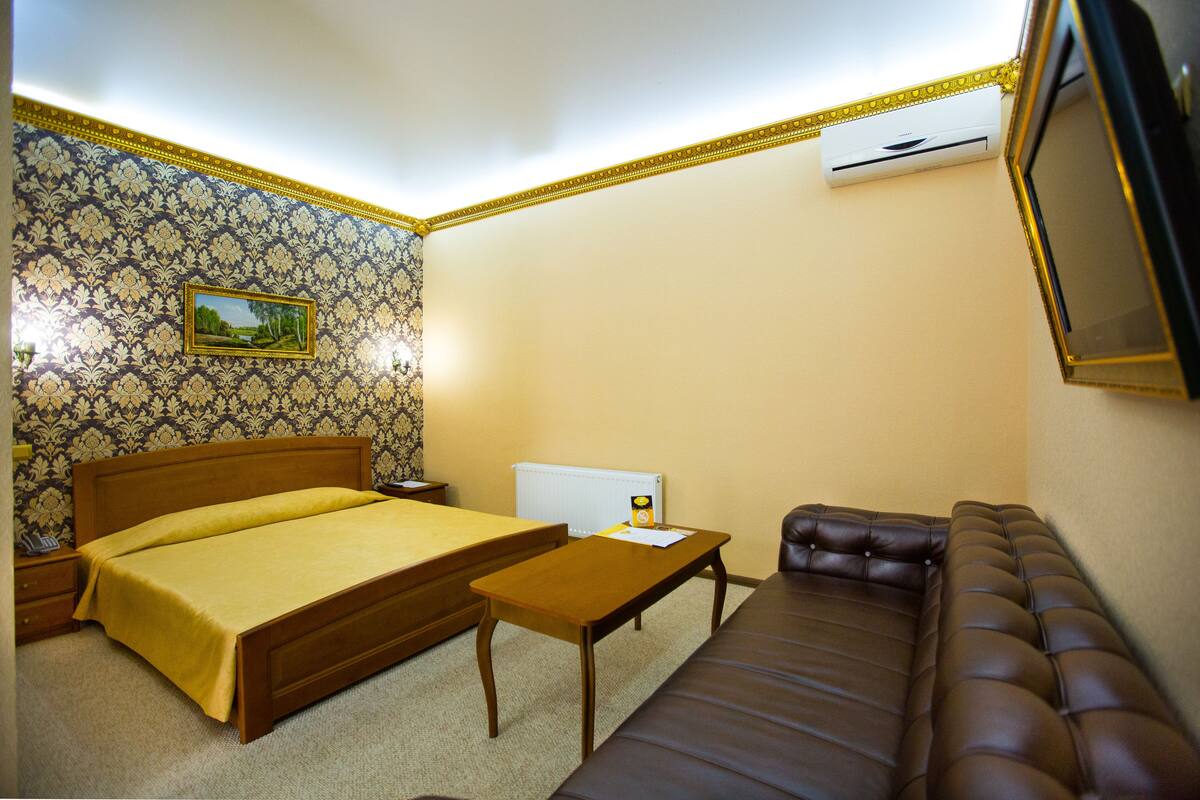 Ropa de cama de alta calidad y minibar 