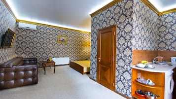 Chambre Double pour 1 personne, 1 chambre | Coin séjour | Télévisions à écran plasma