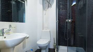 Dusche, Regendusche, kostenlose Toilettenartikel, Haartrockner