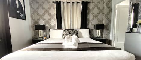Chambre Supérieure, 1 trÚs grand lit