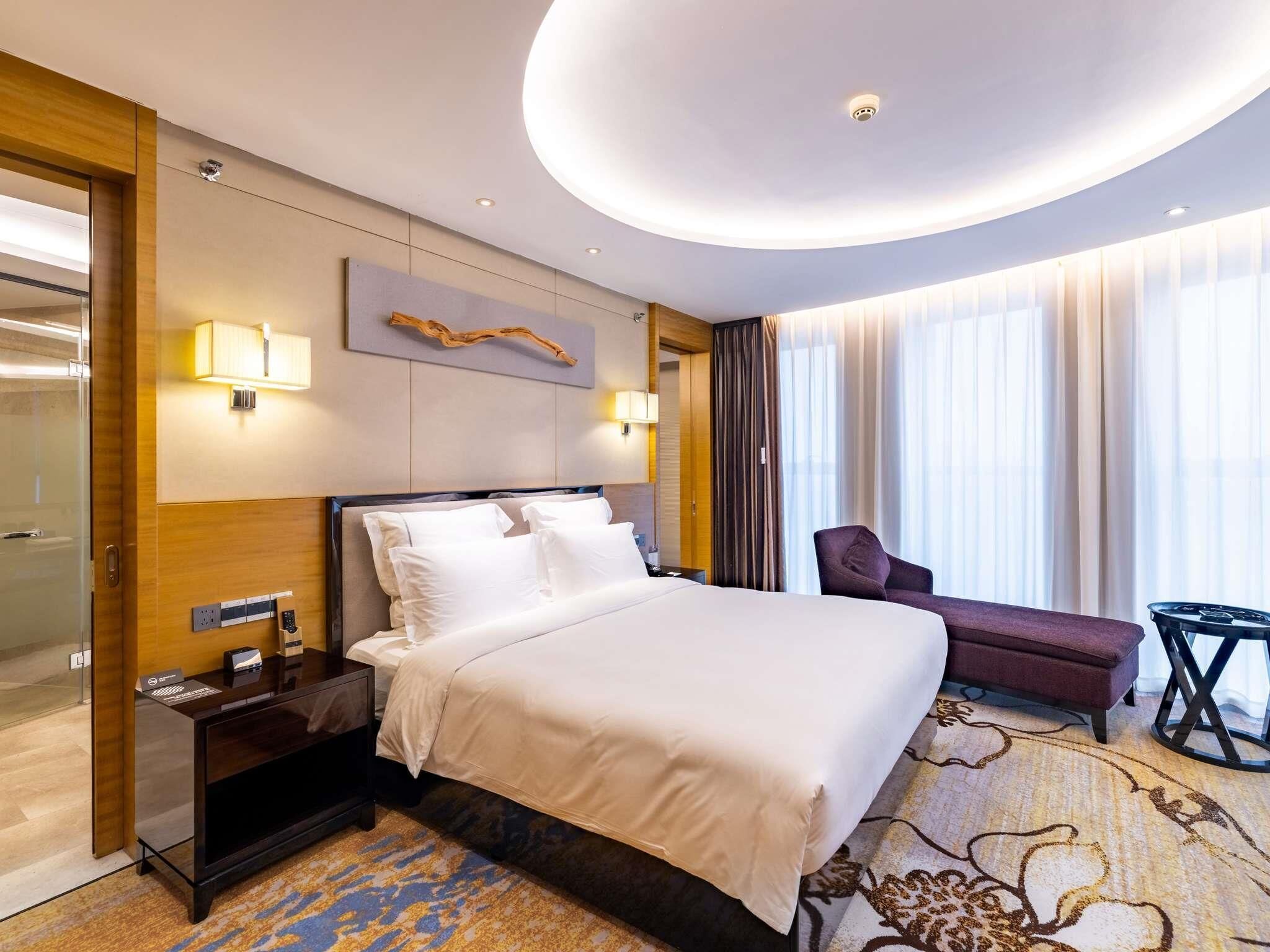 Minibar, in-room safe, desk, blackout drapes