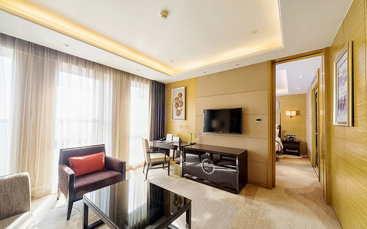 superior suite, 1 king bed | 1 bedroom, minibar, in-room safe, desk