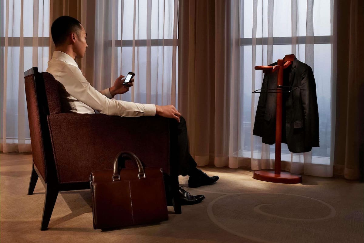 Executive Room, 1 King Bed | Minibar, in-room safe, desk, blackout drapes