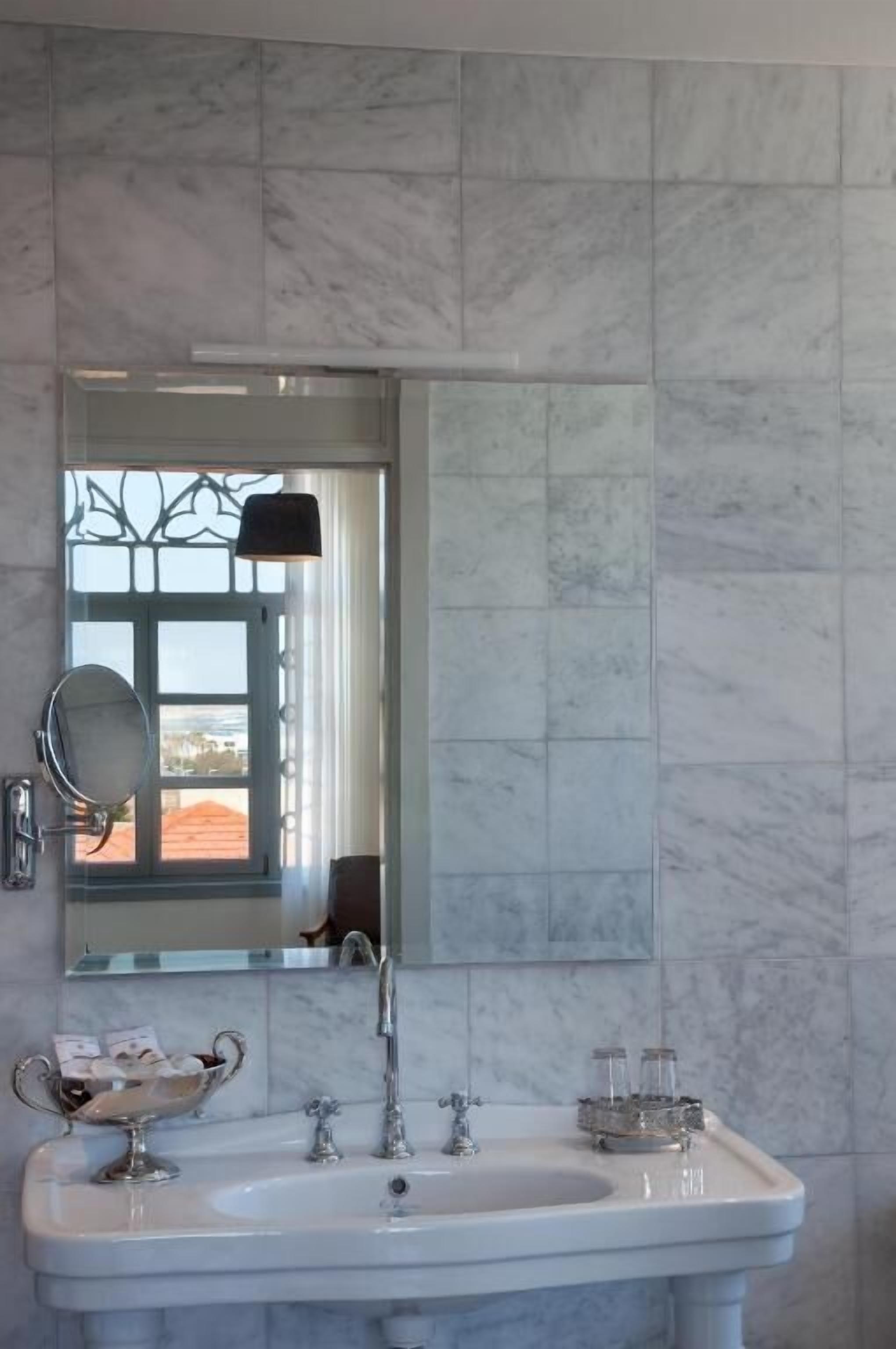 royal room, sea view | bathroom | hair dryer, bathrobes, slippers, towels