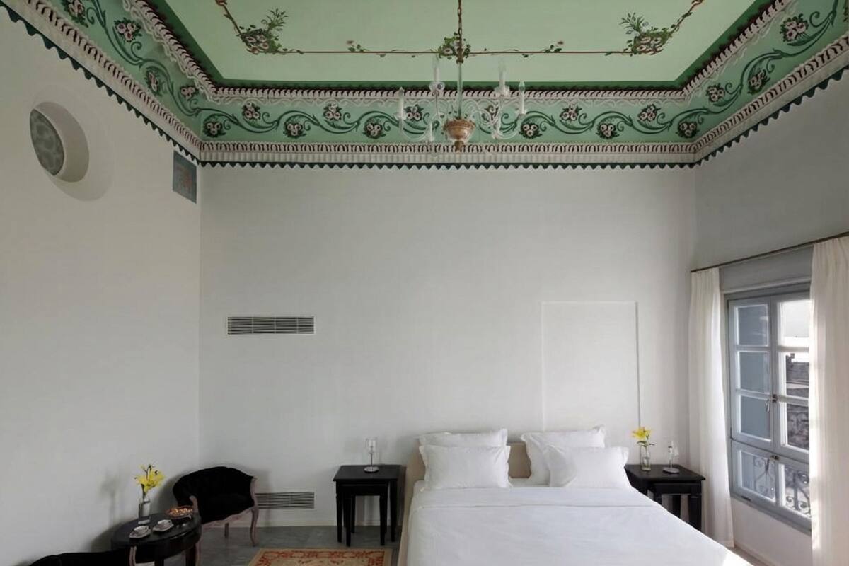 Royal Room | Egyptian cotton sheets, down comforters, free minibar, in-room safe