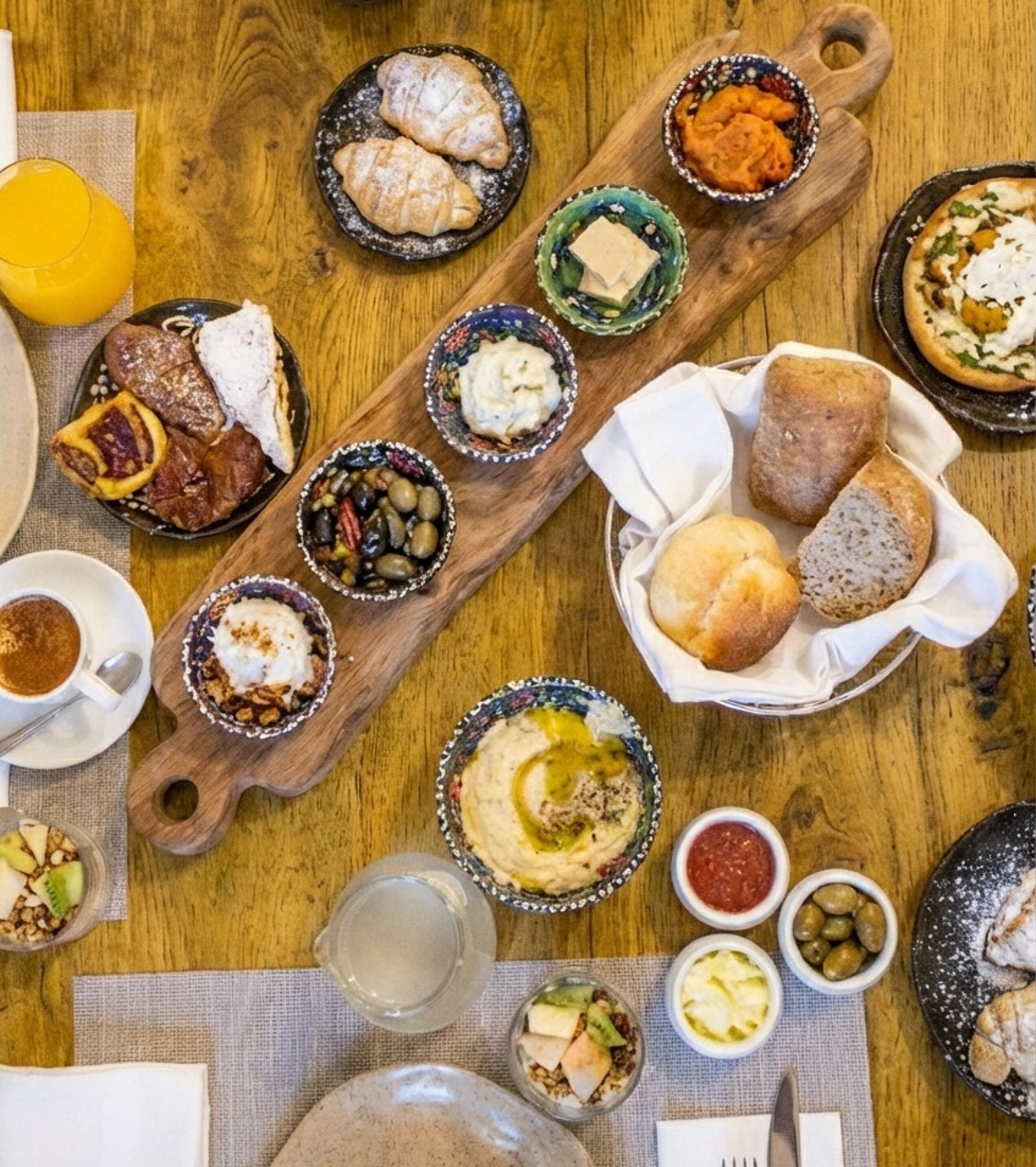 Café da manhã diário mediante uma taxa