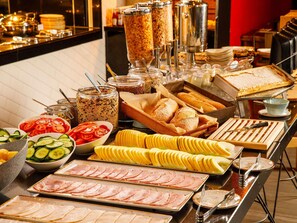 Englisches Frühstück am Wochenende gegen Gebühr