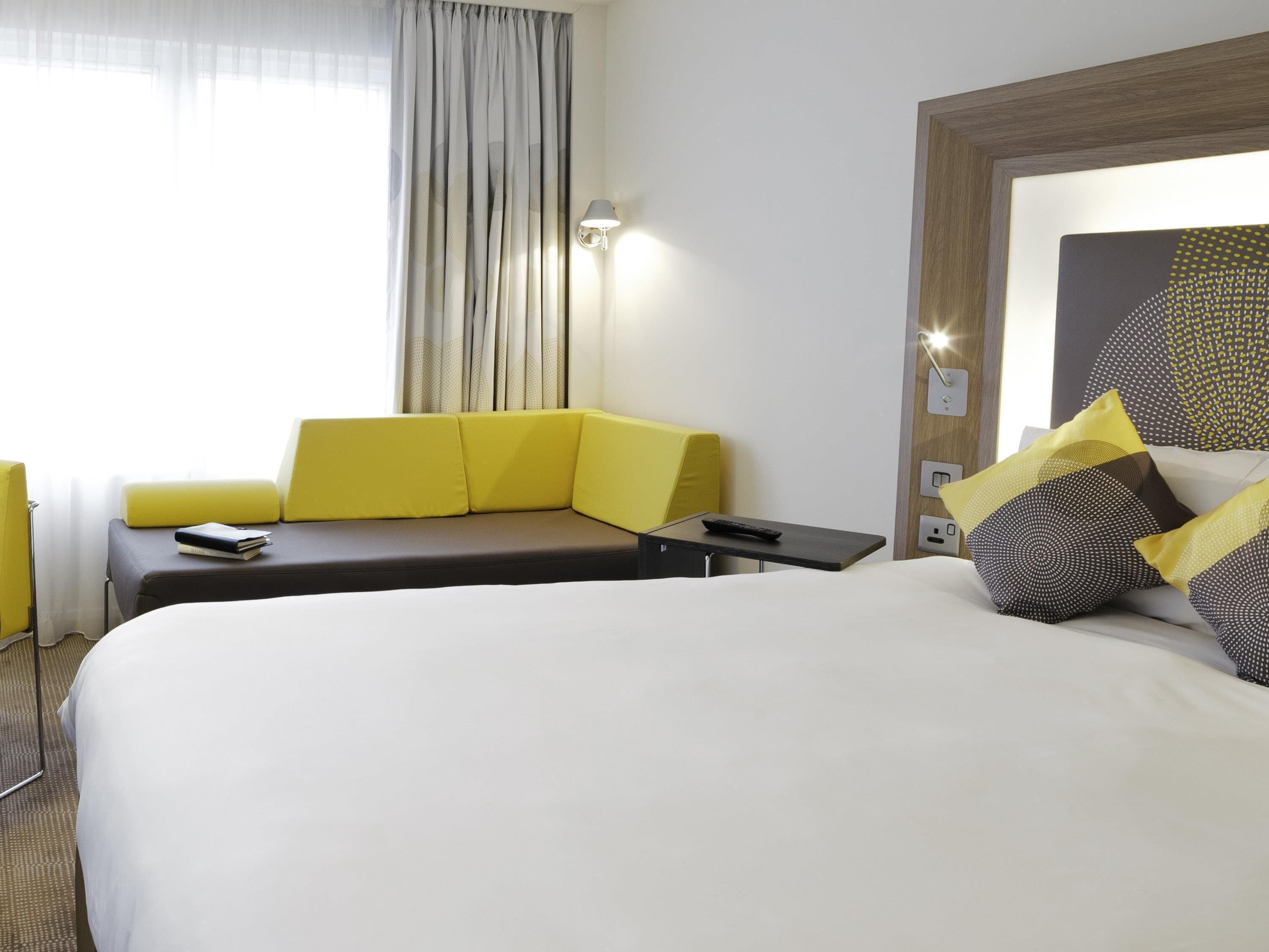 Superior-værelse - 1 queensize-seng med sovesofa | Allergivenligt sengetøj, pengeskab på værelset, skrivebord