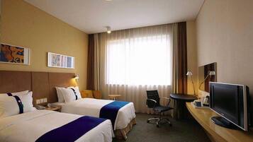 In-room safe, desk, iron/ironing board, free WiFi