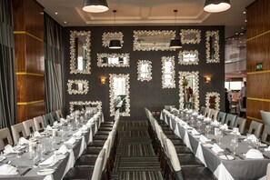 Breakfast, lunch and dinner served - Coastlands Umhlanga Hotel and Convention Centre (Umhlanga)