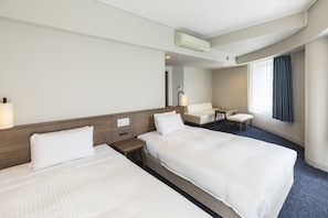 Copriletto in piuma, tende oscuranti, Wi-Fi gratuito, lenzuola