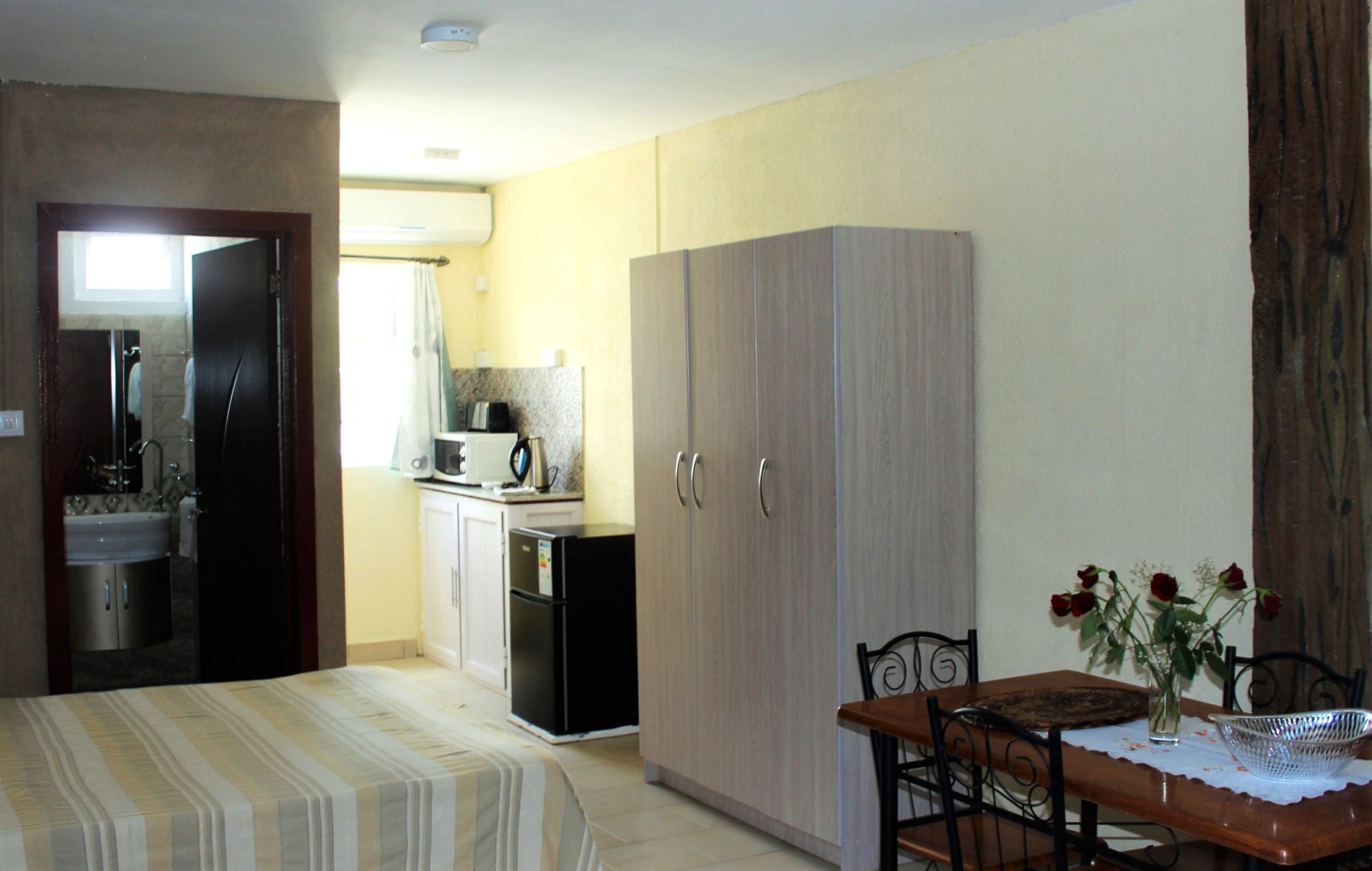 economy double room | in-room safe, blackout curtains, free wifi, bed sheets